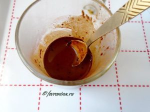 Кофе с какао перемешать и залить кипятком